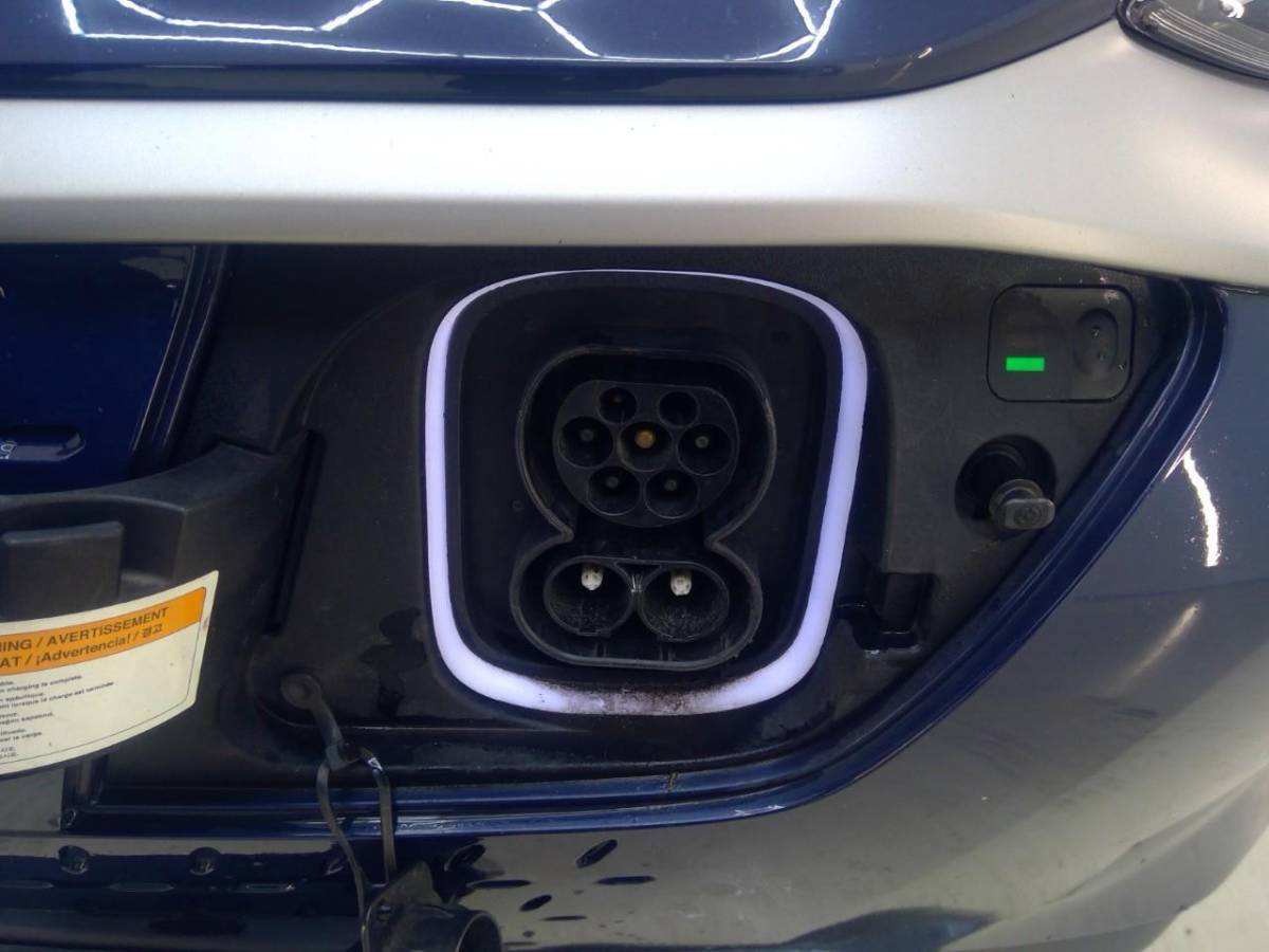 Hyundai Kona Hyundai Kona EV Fashion 64 kWh | SOH 100% | Navigatiesysteem | Parkeersensoren |