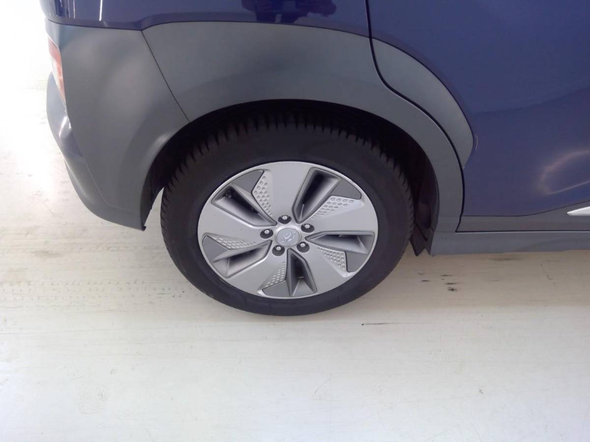 Hyundai Kona Hyundai Kona EV Fashion 64 kWh | SOH 100% | Navigatiesysteem | Parkeersensoren |