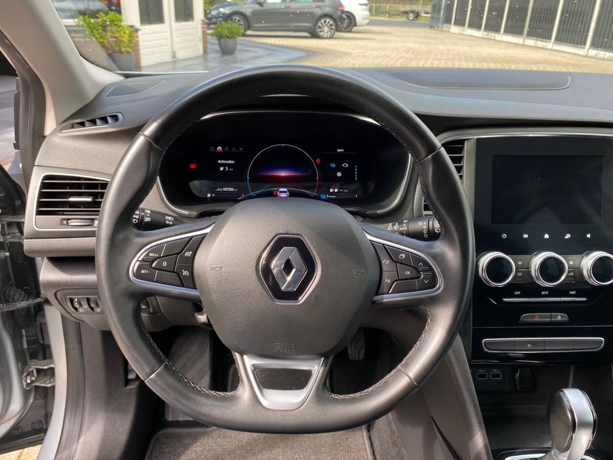 Renault Megane E-Tech Renault Mégane Estate 1.6 E-Tech Plug-In Hybrid CAMERA LED KEYLESS CRUISE NAVI APPLE CARPLAY PDC