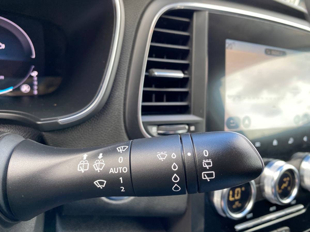 Renault Megane E-Tech Renault Mégane Estate 1.6 E-Tech Plug-In Hybrid CAMERA LED KEYLESS CRUISE NAVI APPLE CARPLAY PDC