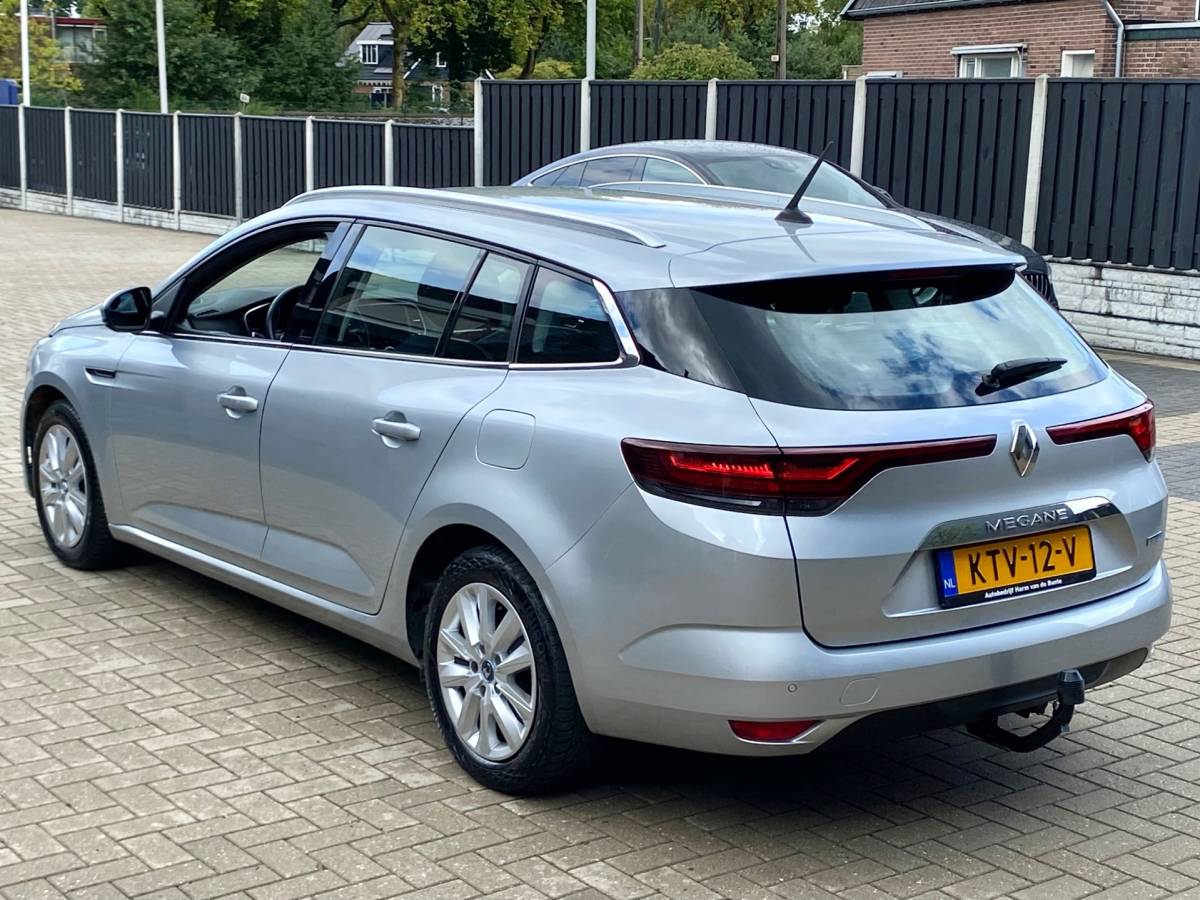 Renault Megane E-Tech Renault Mégane Estate 1.6 E-Tech Plug-In Hybrid CAMERA LED KEYLESS CRUISE NAVI APPLE CARPLAY PDC