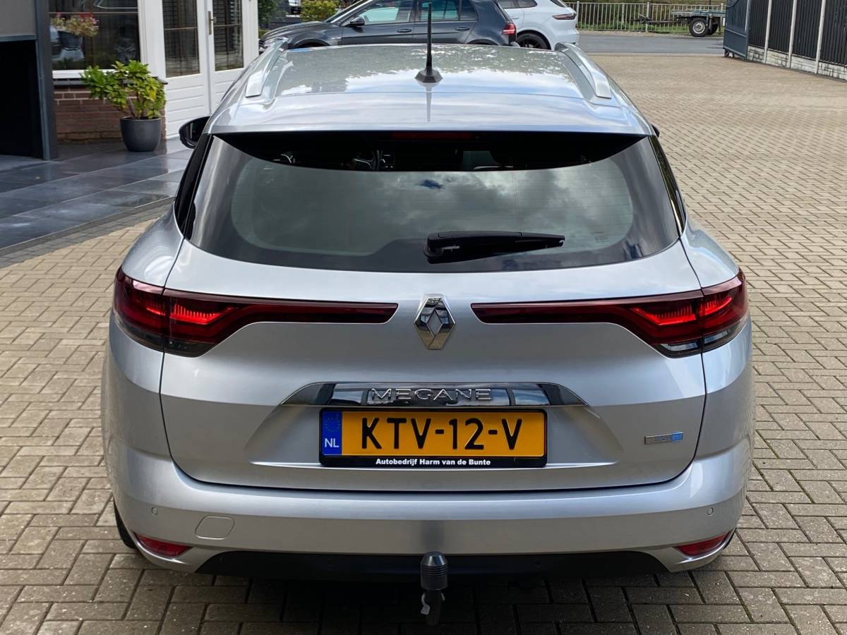 Renault Megane E-Tech Renault Mégane Estate 1.6 E-Tech Plug-In Hybrid CAMERA LED KEYLESS CRUISE NAVI APPLE CARPLAY PDC