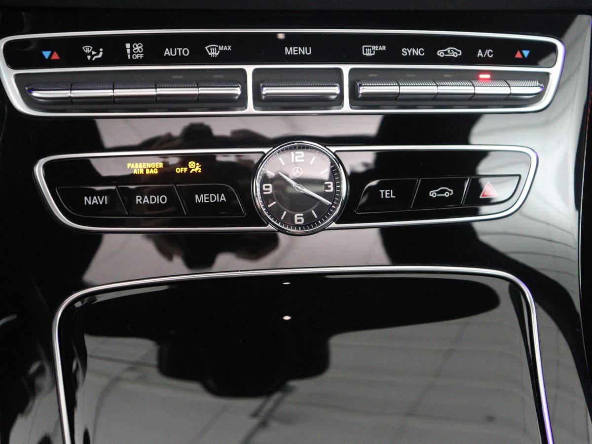 Mercedes-Benz E-Klasse Mercedes-Benz E-klasse Estate AMG 53 4MATIC Premium Plus | Panoramadak | Leder/alcantara | Adaptive cruise | 360 camera | Carplay | Sfeerverlichting | Dodehoek detectie |
