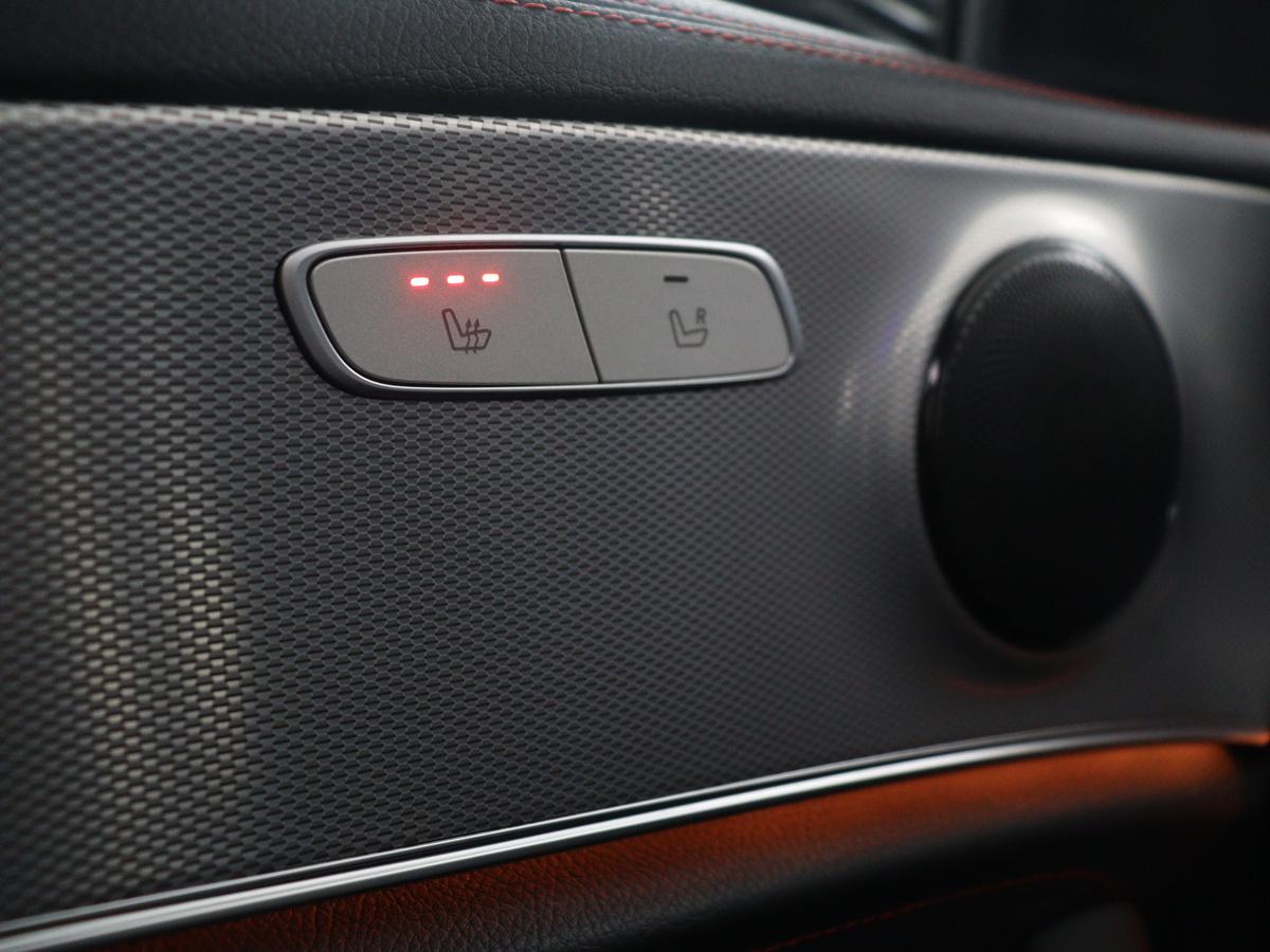 Mercedes-Benz E-Klasse Mercedes-Benz E-klasse Estate AMG 53 4MATIC Premium Plus | Panoramadak | Leder/alcantara | Adaptive cruise | 360 camera | Carplay | Sfeerverlichting | Dodehoek detectie |