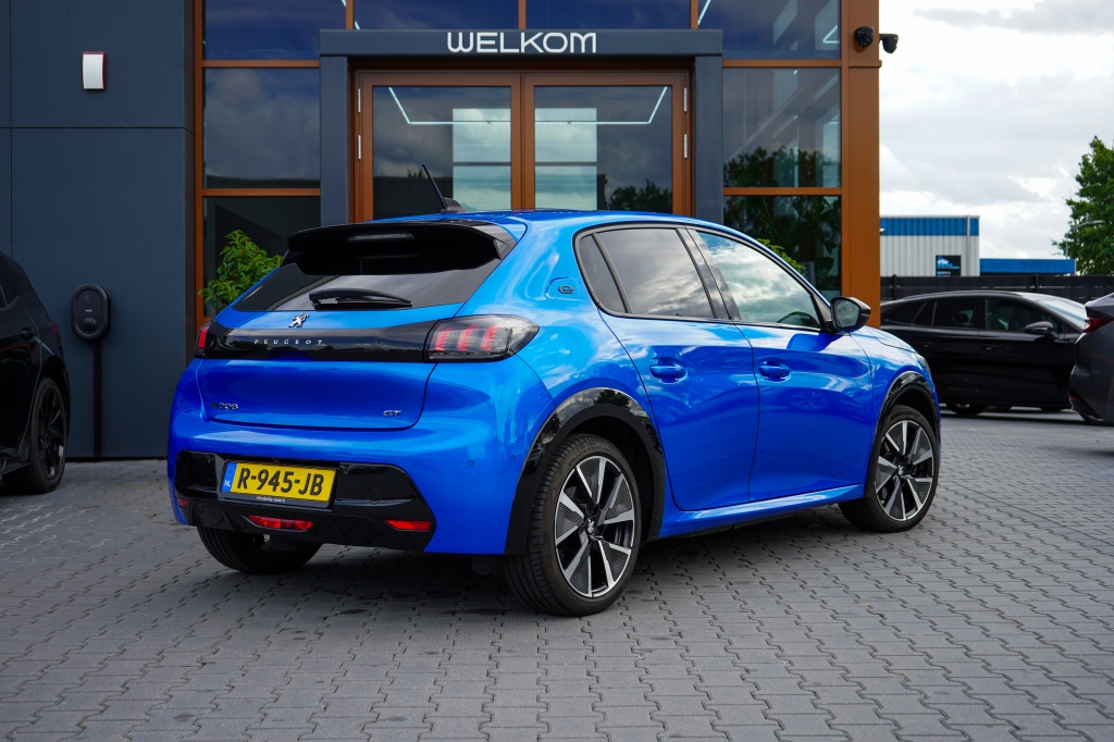 Peugeot e-208 Peugeot e-208 GT 350 50 kWh | 91,54% SOH | Pano | Stoelverwarming | 360 Camera