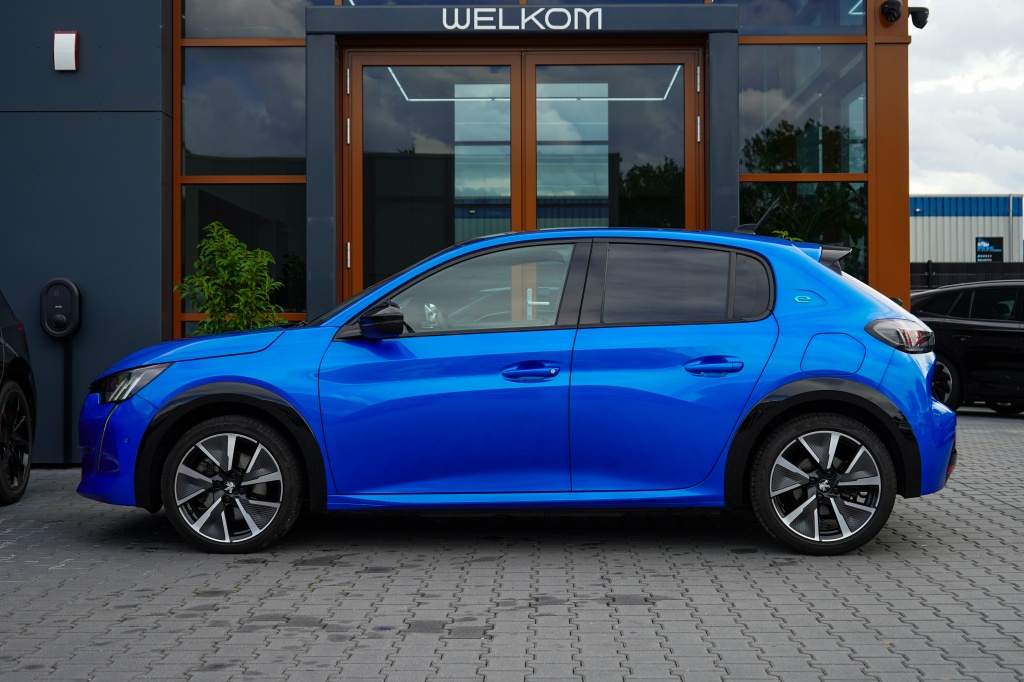 Peugeot e-208 Peugeot e-208 GT 350 50 kWh | 91,54% SOH | Pano | Stoelverwarming | 360 Camera