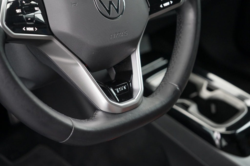 Volkswagen ID.4 Volkswagen ID.4 First 77 kWh | 92,92% SOH | Trekhaak | Camera | Led | Stoelverwarming