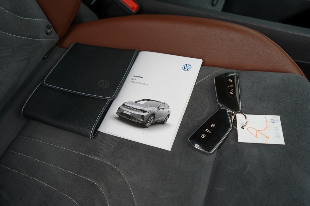 Volkswagen ID.4 Volkswagen ID.4 First 77 kWh | 92,92% SOH | Trekhaak | Camera | Led | Stoelverwarming