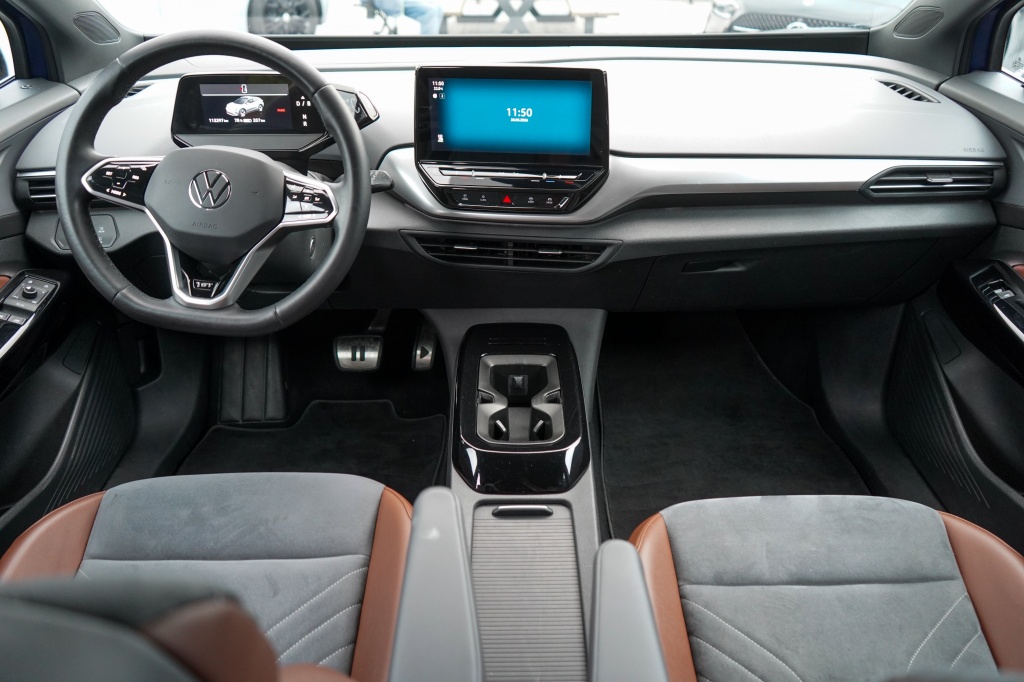 Volkswagen ID.4 Volkswagen ID.4 First 77 kWh | 92,92% SOH | Trekhaak | Camera | Led | Stoelverwarming