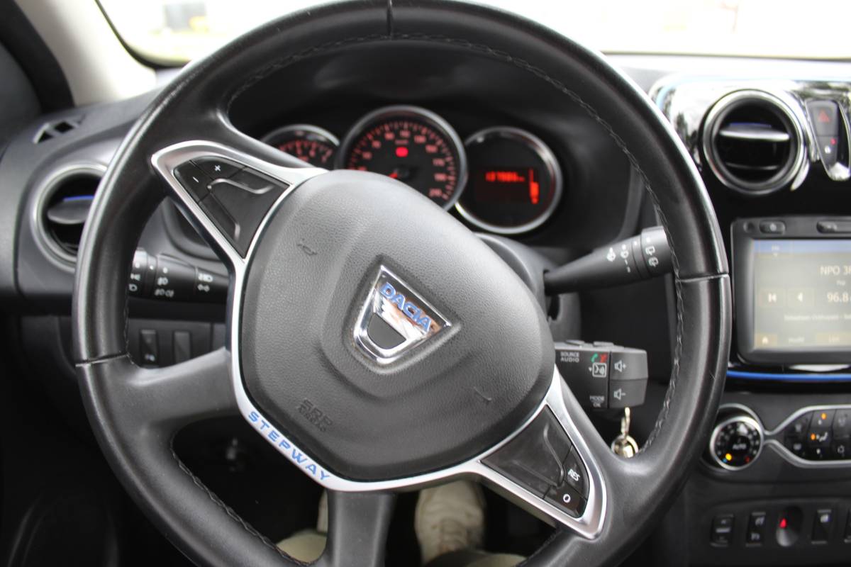 Dacia Logan Dacia Logan MCV 1.0 TCe Bi-Fuel Stepway Serie Limitee 15th Anniv. LPG3 1E EIG DEALER ONDERH