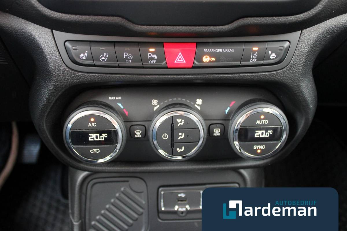 Jeep Renegade Jeep Renegade 1.4 MultiAir Limited Trekhaak Leder