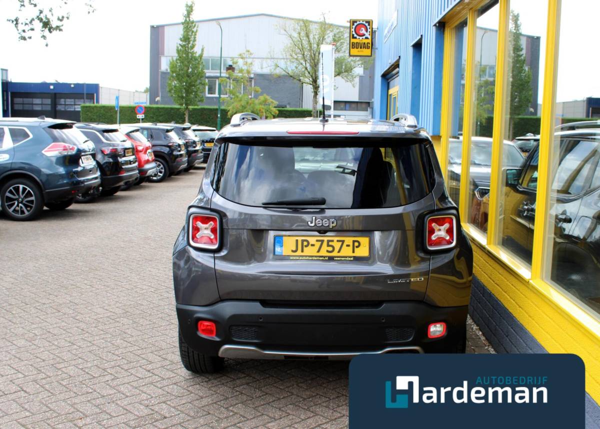 Jeep Renegade Jeep Renegade 1.4 MultiAir Limited Trekhaak Leder