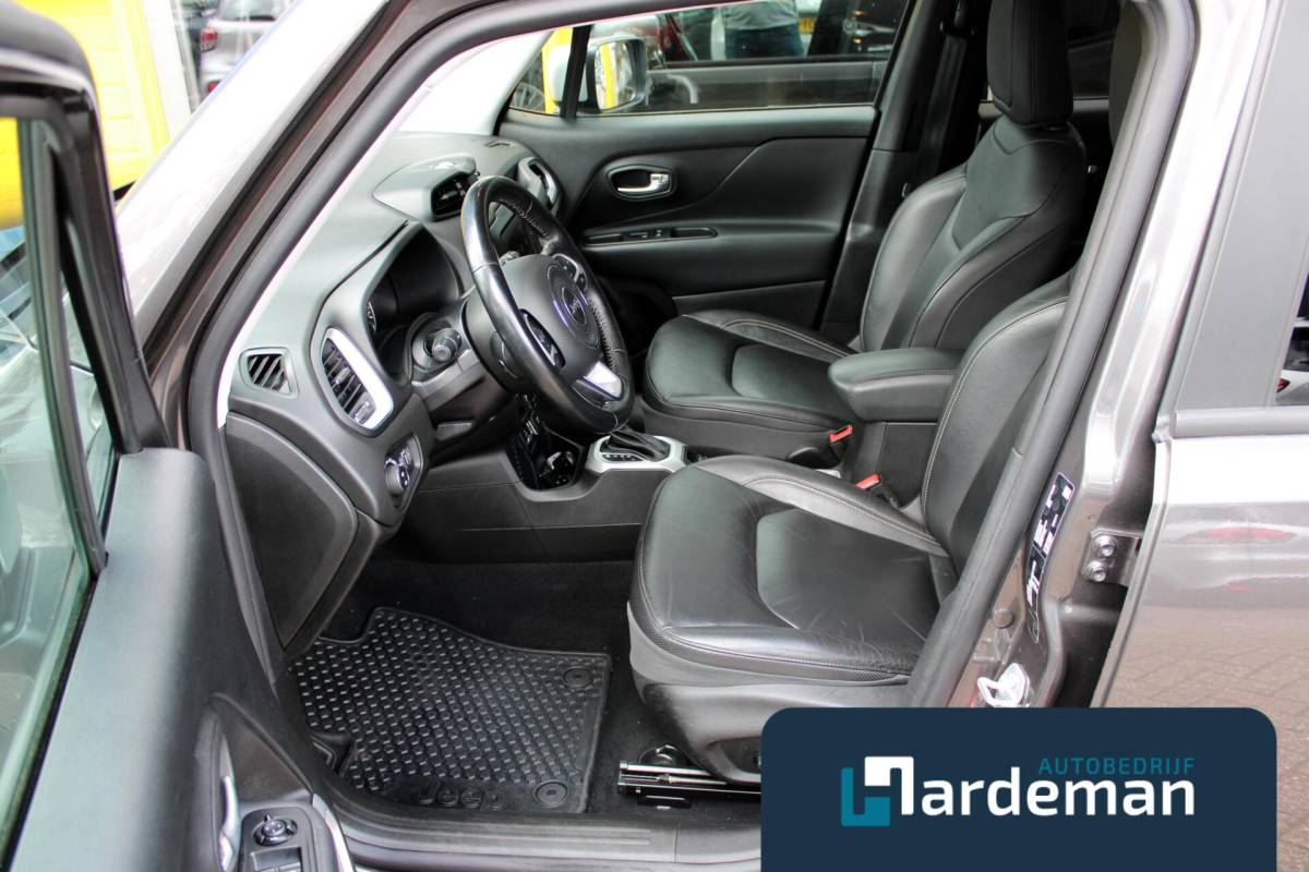 Jeep Renegade Jeep Renegade 1.4 MultiAir Limited Trekhaak Leder