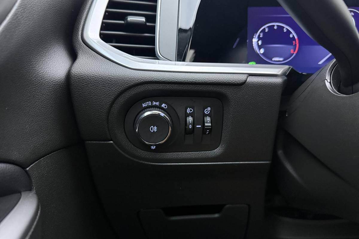 Opel Grandland Opel Grandland 1.2 Turbo GS Automaat | Stoel & Stuurverwarming | Camera | Navigatie via Carplay | Zwart dak | Dakrails | Keyless | Voorruitverwarming