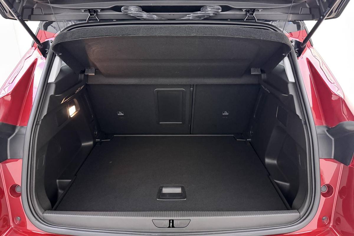 Opel Grandland Opel Grandland 1.2 Turbo GS Automaat | Stoel & Stuurverwarming | Camera | Navigatie via Carplay | Zwart dak | Dakrails | Keyless | Voorruitverwarming