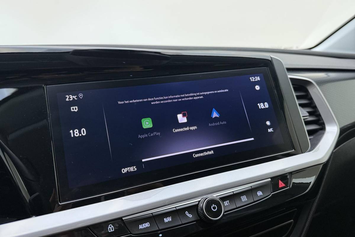 Opel Grandland Opel Grandland 1.2 Turbo GS Automaat | Stoel & Stuurverwarming | Camera | Navigatie via Carplay | Zwart dak | Dakrails | Keyless | Voorruitverwarming