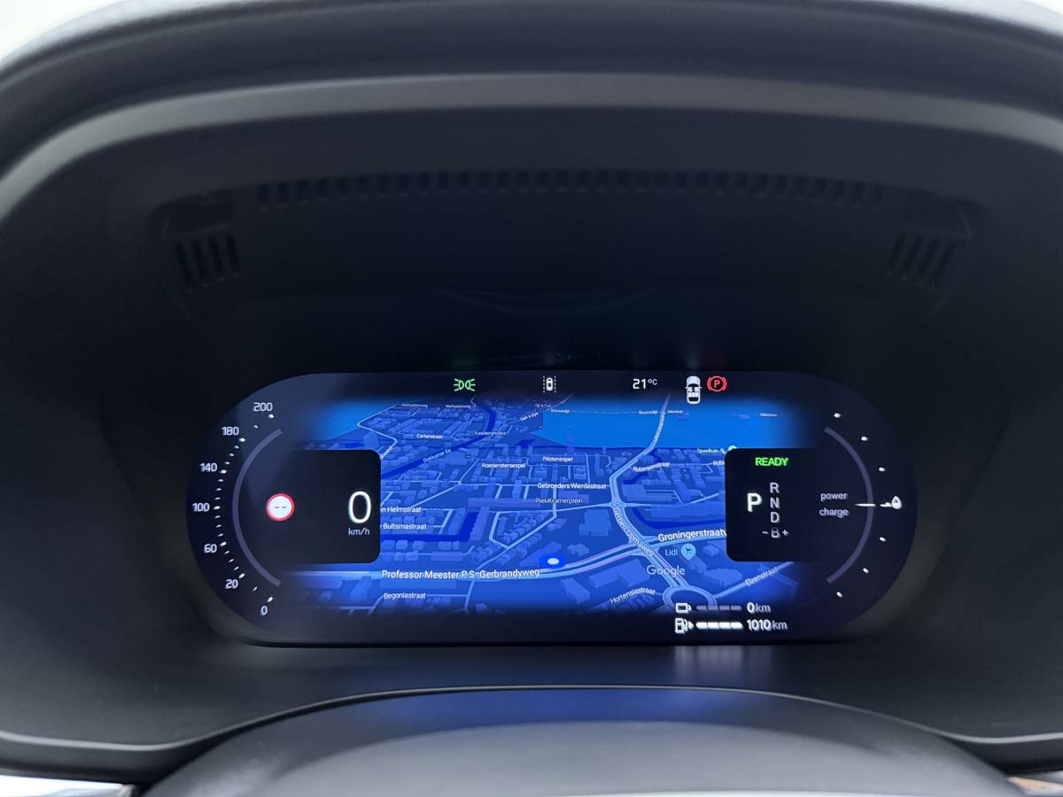 Volvo XC60 Volvo XC60 T6 350pk AWD Ultra Dark / Luchtvering / Trekhaak / Head-Up / 360 Camera / 20” / Full-LED / Lederen Dashboard / Elektr. Stoelen /