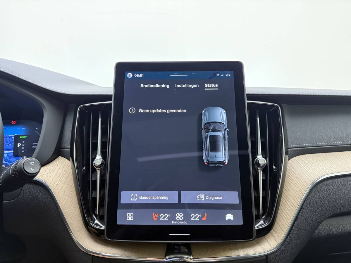 Volvo XC60 Volvo XC60 T6 350pk AWD Ultra Dark / Luchtvering / Trekhaak / Head-Up / 360 Camera / 20” / Full-LED / Lederen Dashboard / Elektr. Stoelen /