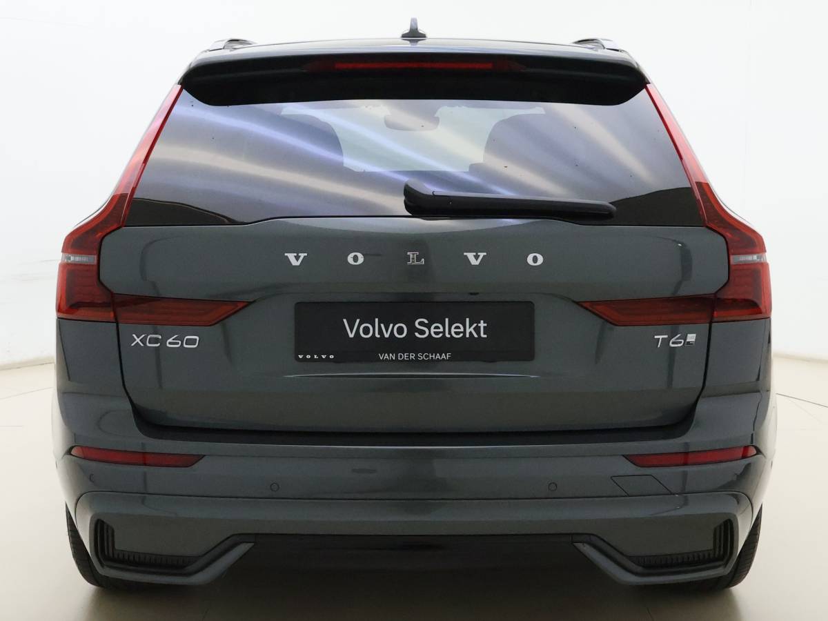 Volvo XC60 Volvo XC60 T6 350pk AWD Ultra Dark / Luchtvering / Trekhaak / Head-Up / 360 Camera / 20” / Full-LED / Lederen Dashboard / Elektr. Stoelen /