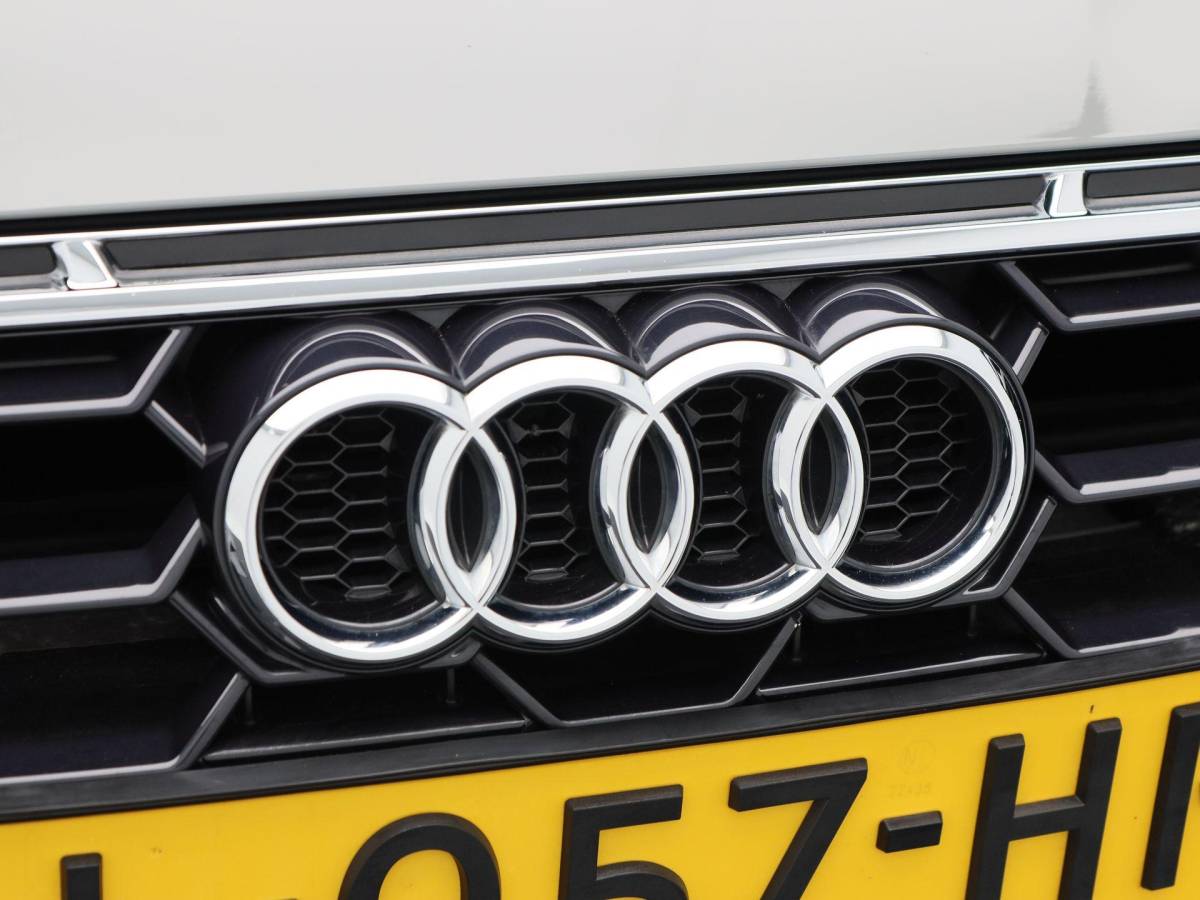 Audi A5 Audi A5 Cabriolet 40 TFSi 190 Pk Automaat S-Line | B&O Audio | Nekverwarming | 19 Inch | Trekhaak | Leder | Camera | 86.642 Km!!