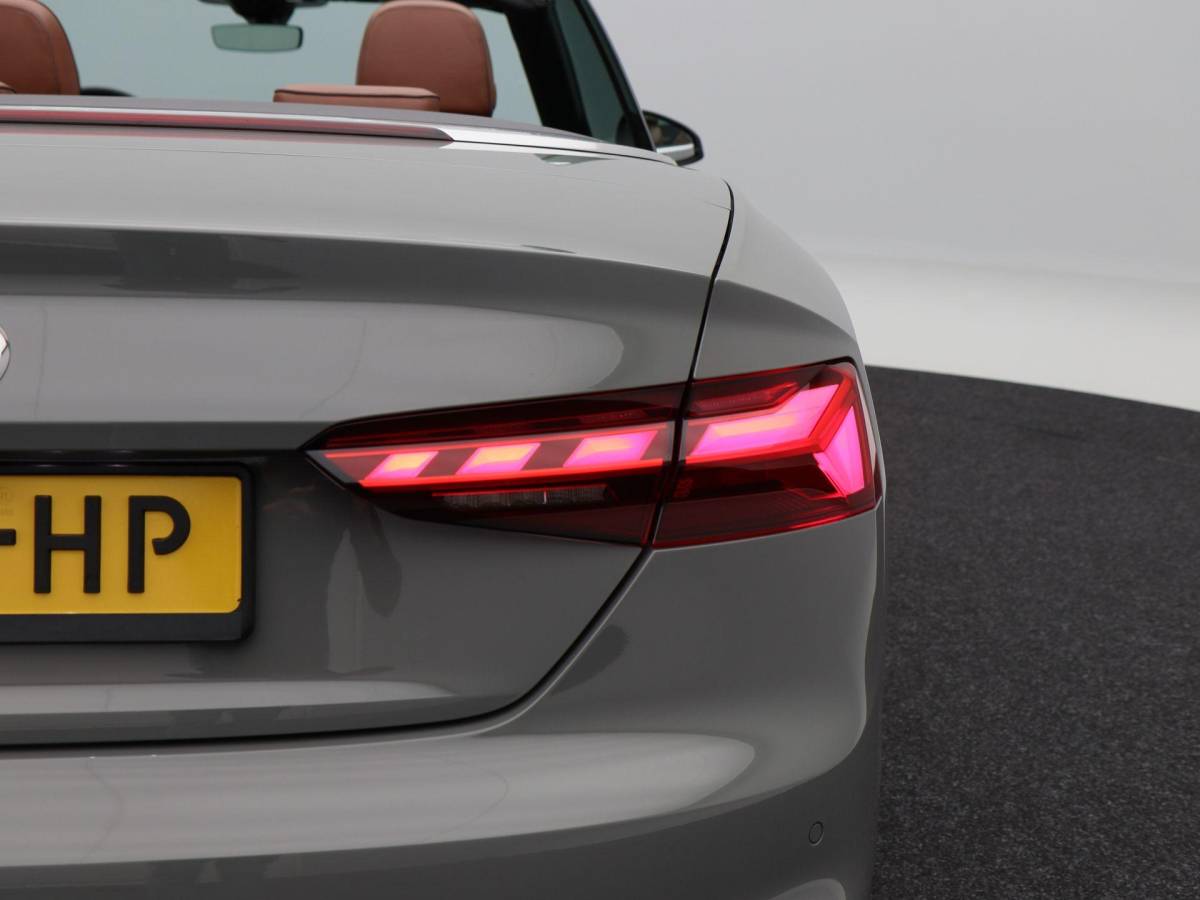 Audi A5 Audi A5 Cabriolet 40 TFSi 190 Pk Automaat S-Line | B&O Audio | Nekverwarming | 19 Inch | Trekhaak | Leder | Camera | 86.642 Km!!