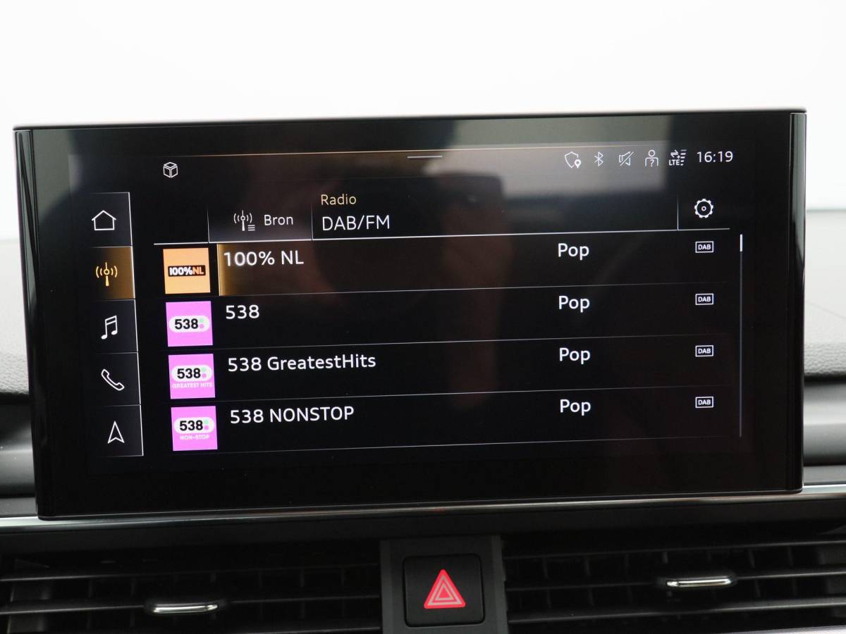 Audi A5 Audi A5 Cabriolet 40 TFSi 190 Pk Automaat S-Line | B&O Audio | Nekverwarming | 19 Inch | Trekhaak | Leder | Camera | 86.642 Km!!
