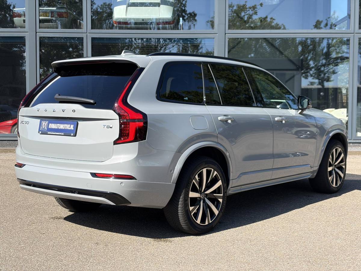Volvo XC90 Volvo XC90 2.0 T8 Plug-in hybrid AWD Plus Dark FABRIEKSGARANTIE TM 06-2027 | STOEL STUURVERWARMING | ACHTERBANK VERWARMD | 7 PERSOONS | MEM. SEATS | ELEK. STOELEN | ALL IN PRIJS |