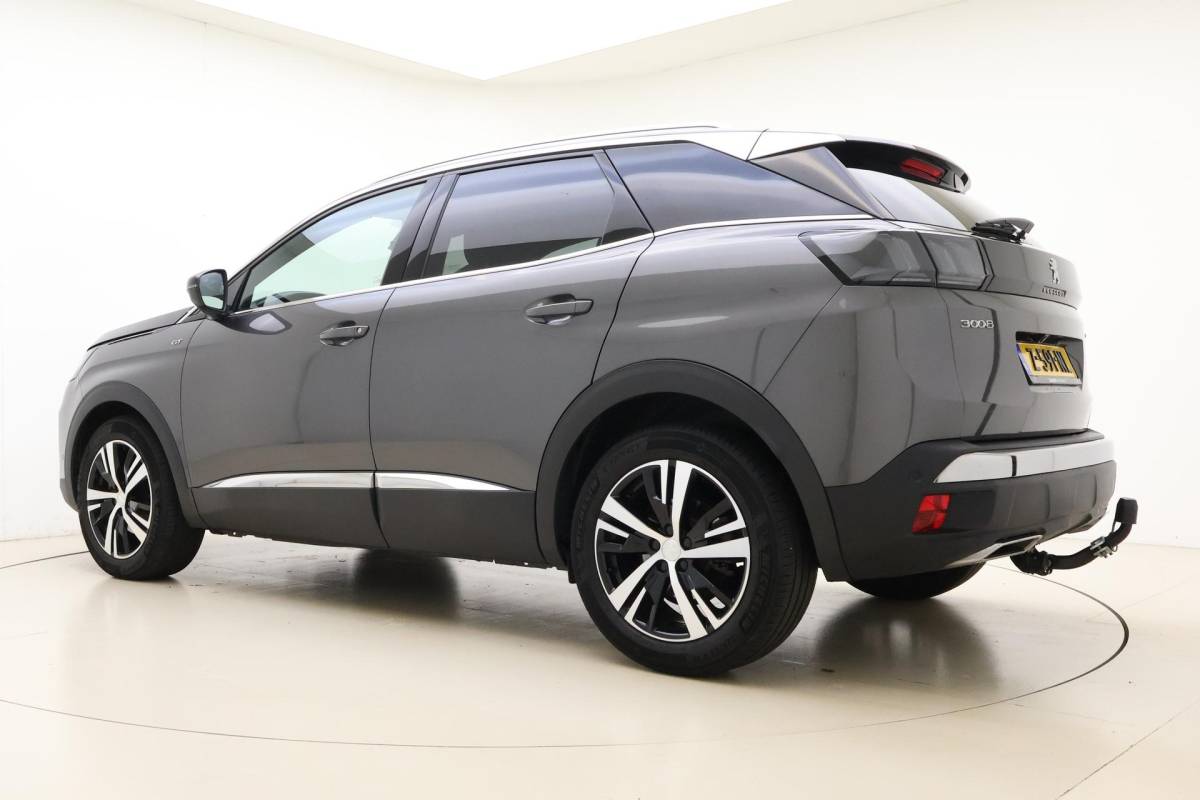 Peugeot 3008 Peugeot 3008 1.2 PureTech GT  Trekhaak | Stoelverwarming Voor | Adaptief Cruise Control | Dodehoek Detectie | Lendensteun | Parkeer Sensoren rondom |