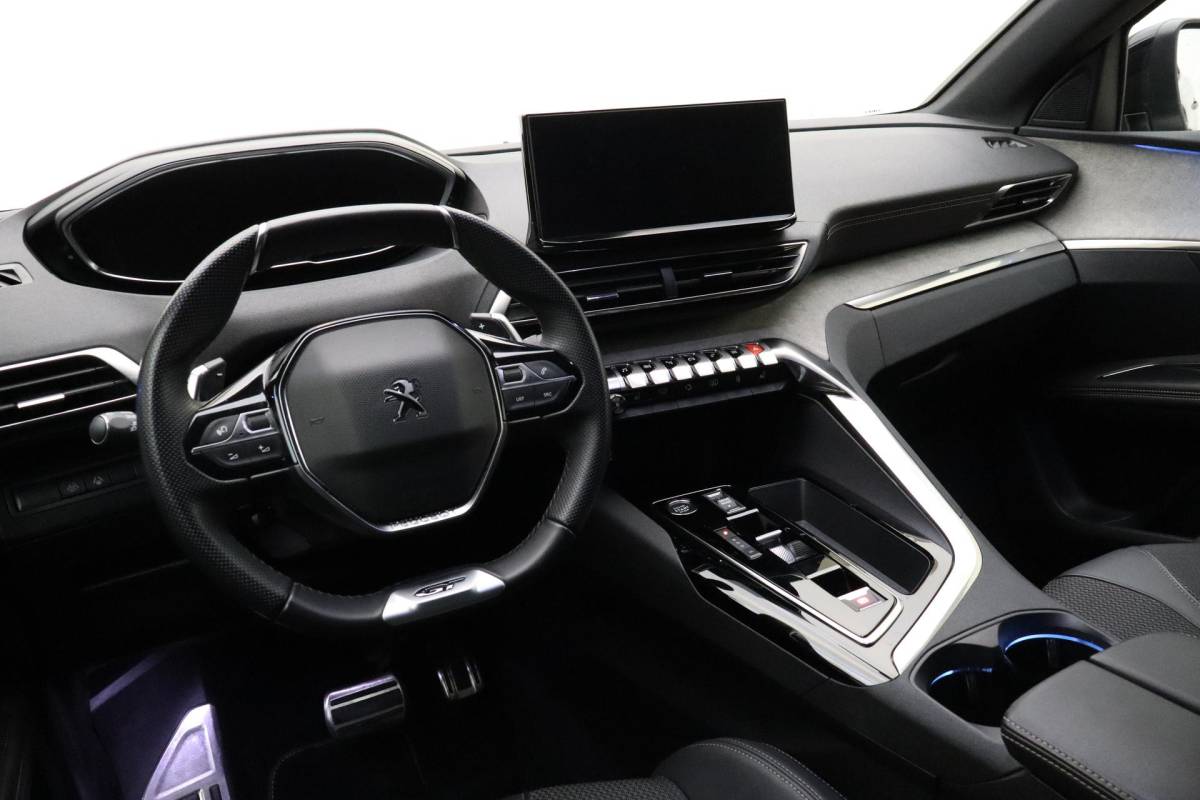 Peugeot 3008 Peugeot 3008 1.2 PureTech GT  Trekhaak | Stoelverwarming Voor | Adaptief Cruise Control | Dodehoek Detectie | Lendensteun | Parkeer Sensoren rondom |