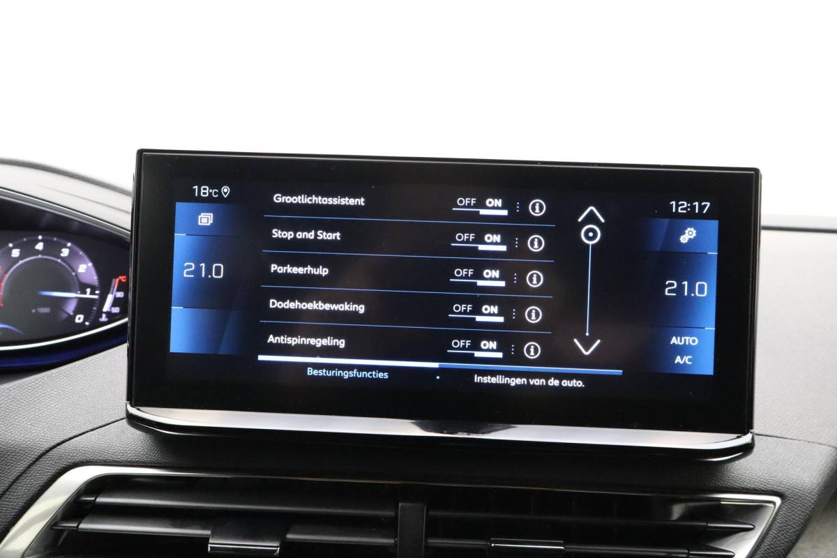 Peugeot 3008 Peugeot 3008 1.2 PureTech GT  Trekhaak | Stoelverwarming Voor | Adaptief Cruise Control | Dodehoek Detectie | Lendensteun | Parkeer Sensoren rondom |