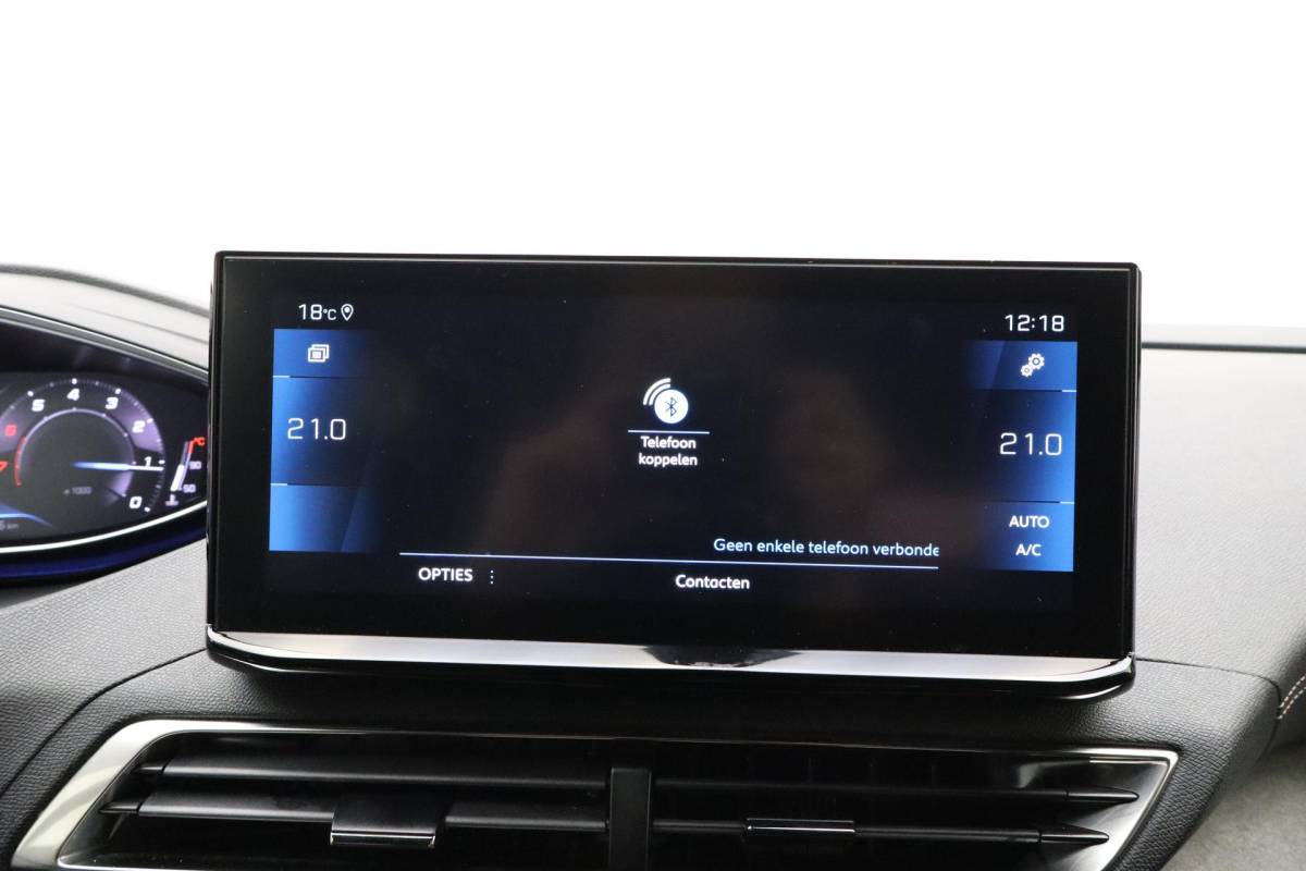 Peugeot 3008 Peugeot 3008 1.2 PureTech GT  Trekhaak | Stoelverwarming Voor | Adaptief Cruise Control | Dodehoek Detectie | Lendensteun | Parkeer Sensoren rondom |