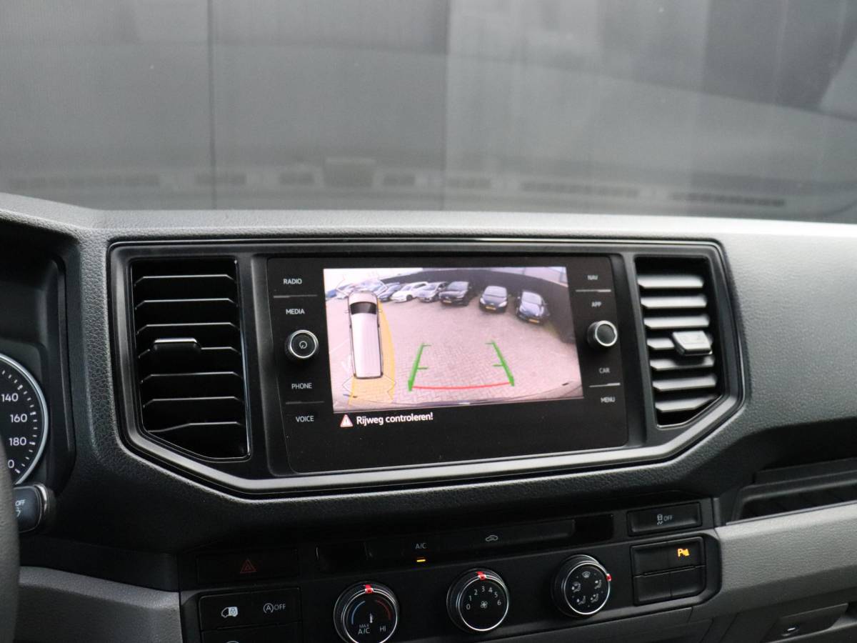 Volkswagen Crafter Volkswagen Crafter 35 2.0 TDI L4H3 | DSG | LUCHTSTOEL | CAMERA | CRUISE | NAVI | APPLE CARPLAY |