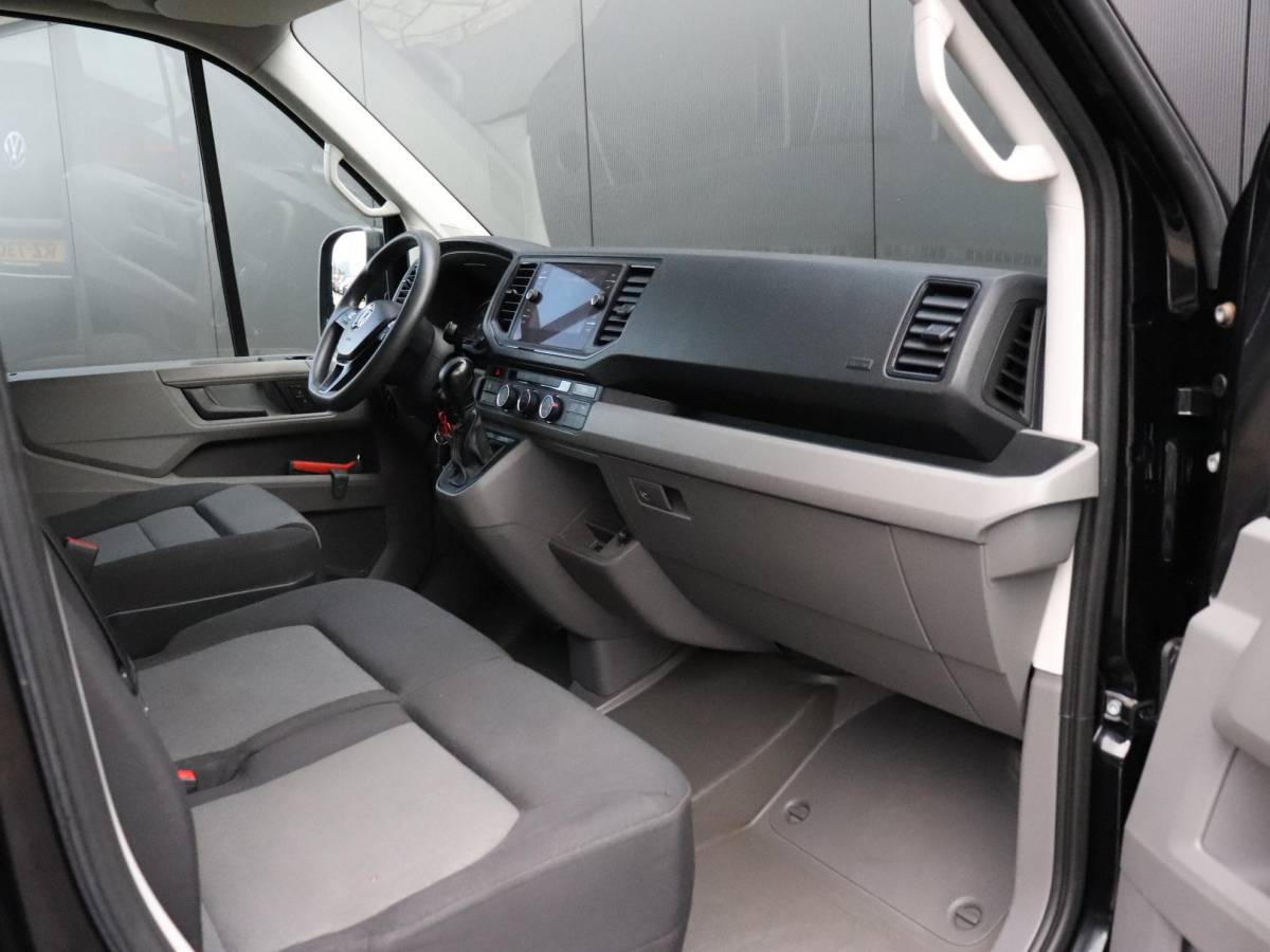 Volkswagen Crafter Volkswagen Crafter 35 2.0 TDI L4H3 | DSG | LUCHTSTOEL | CAMERA | CRUISE | NAVI | APPLE CARPLAY |