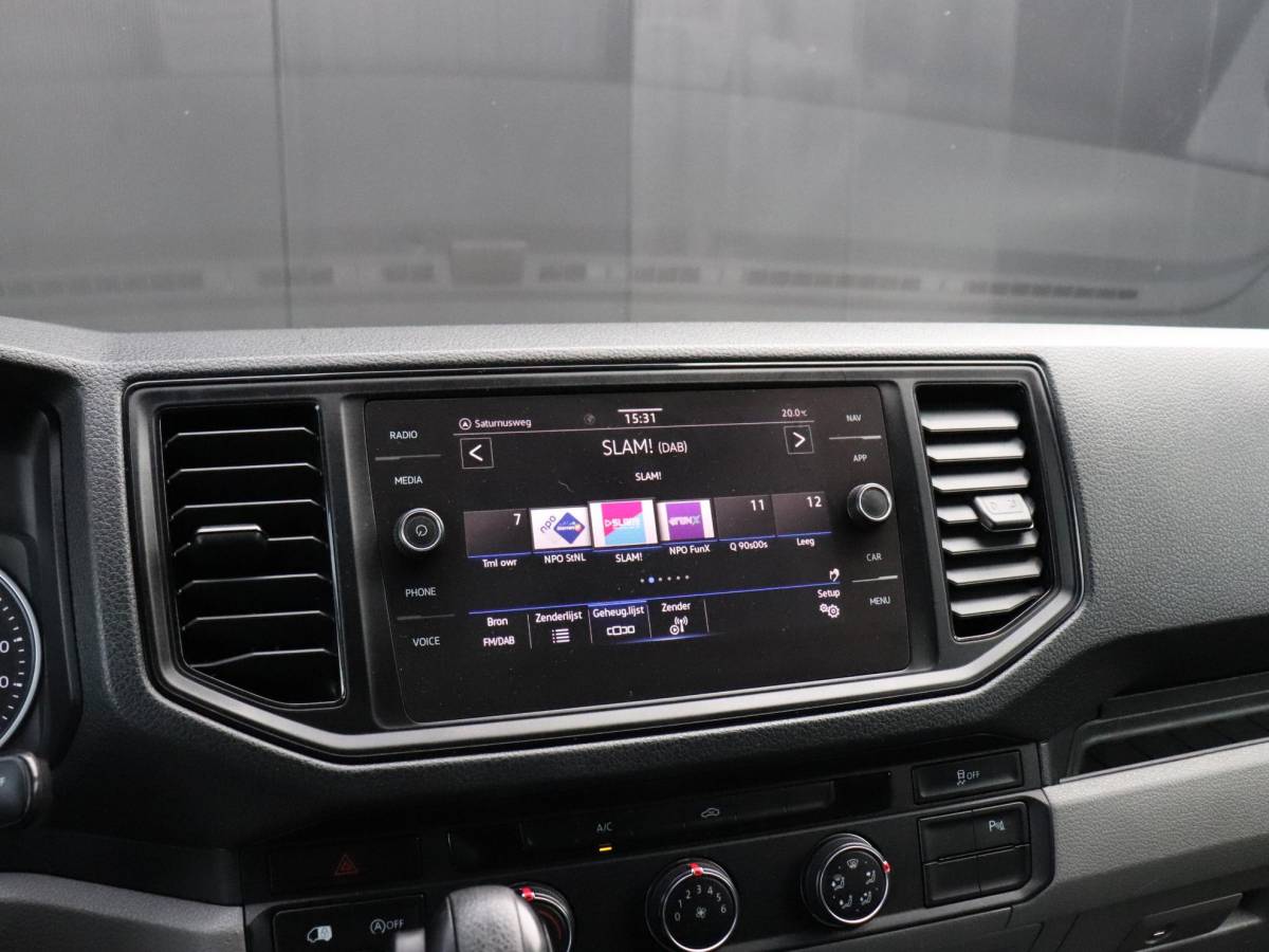Volkswagen Crafter Volkswagen Crafter 35 2.0 TDI L4H3 | DSG | LUCHTSTOEL | CAMERA | CRUISE | NAVI | APPLE CARPLAY |