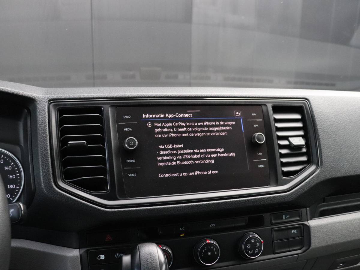 Volkswagen Crafter Volkswagen Crafter 35 2.0 TDI L4H3 | DSG | LUCHTSTOEL | CAMERA | CRUISE | NAVI | APPLE CARPLAY |