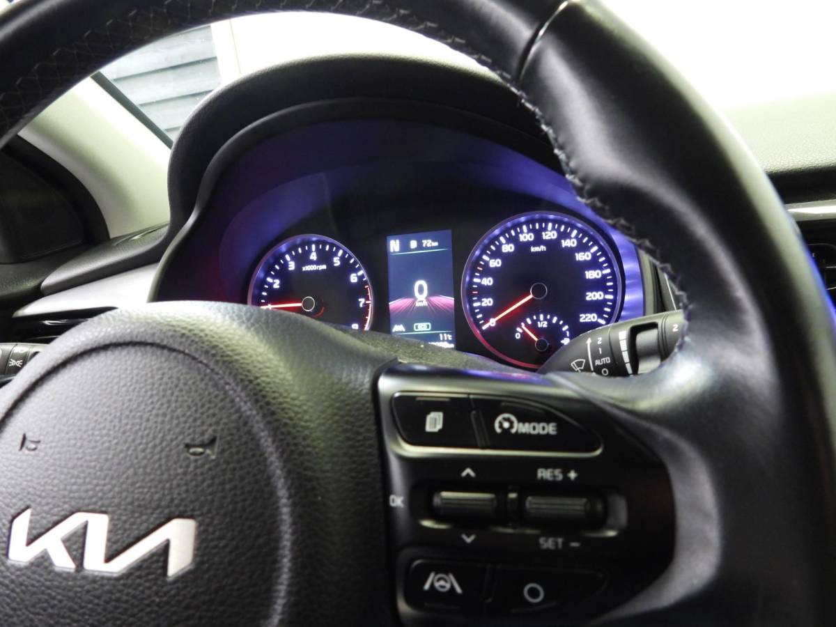 Kia Stonic Kia Stonic 1.0 T-GDi DynamicPlusLine NAVI/CAMERA/CLIMA/TREKH./16″LMV!