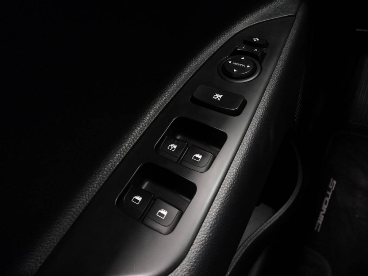 Kia Stonic Kia Stonic 1.0 T-GDi DynamicPlusLine NAVI/CAMERA/CLIMA/TREKH./16″LMV!