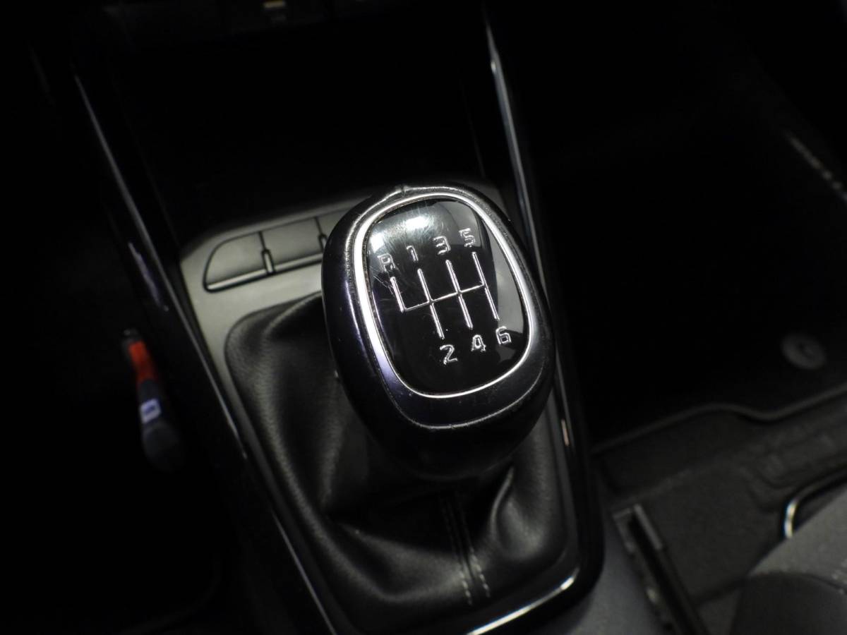 Kia Stonic Kia Stonic 1.0 T-GDi DynamicPlusLine NAVI/CAMERA/CLIMA/TREKH./16″LMV!