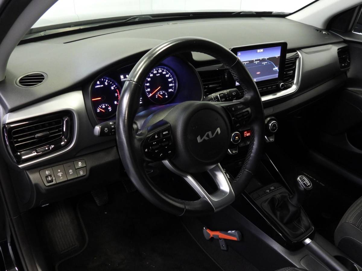 Kia Stonic Kia Stonic 1.0 T-GDi DynamicPlusLine NAVI/CAMERA/CLIMA/TREKH./16″LMV!