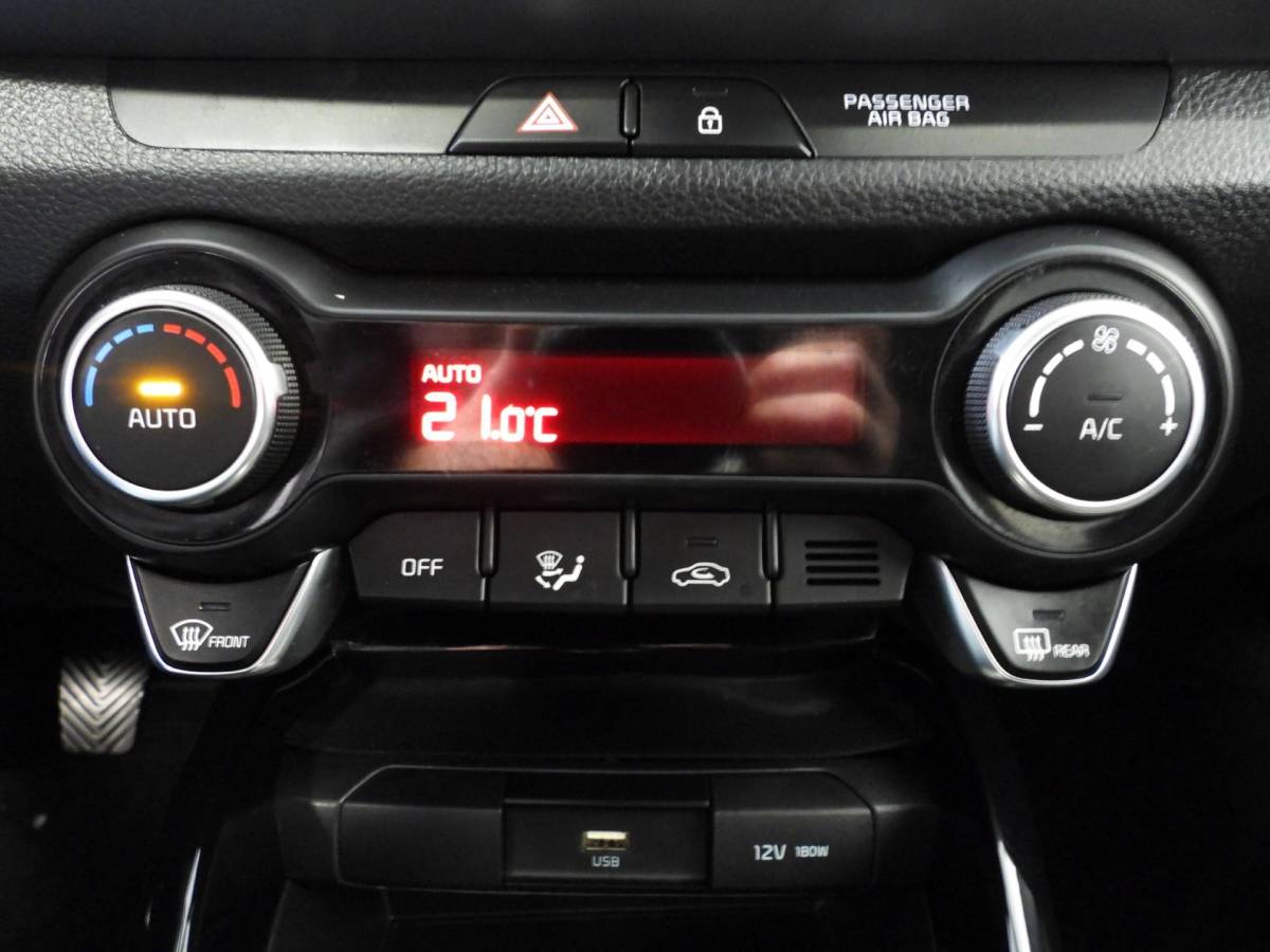 Kia Stonic Kia Stonic 1.0 T-GDi DynamicPlusLine NAVI/CAMERA/CLIMA/TREKH./16″LMV!