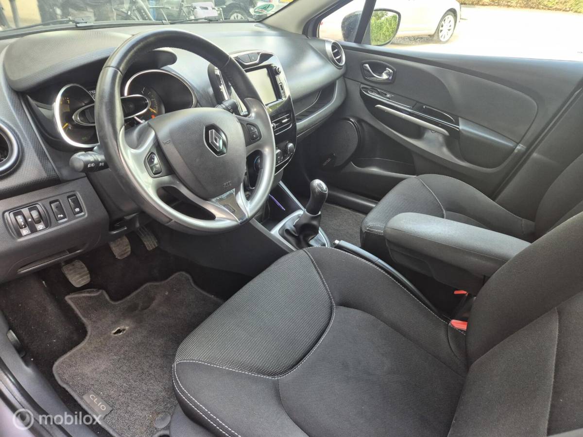 Renault Clio Renault Clio Estate 0.9 TCe Night&Day 107000KM NAP!