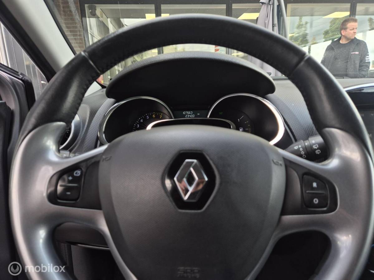 Renault Clio Renault Clio Estate 0.9 TCe Night&Day 107000KM NAP!