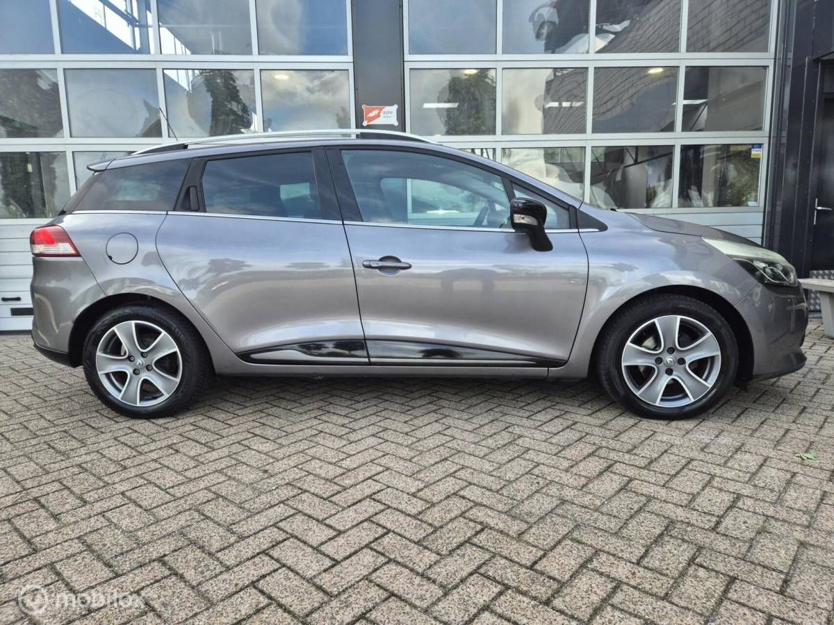 Renault Clio Renault Clio Estate 0.9 TCe Night&Day 107000KM NAP!