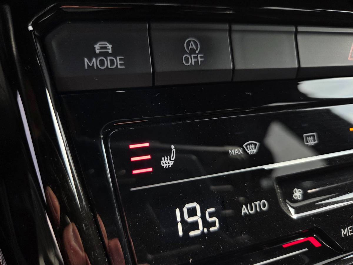 Volkswagen  Volkswagen T-Roc 1.5 TSI R-Line Business+ |Trekhaak afneembaar | Camera