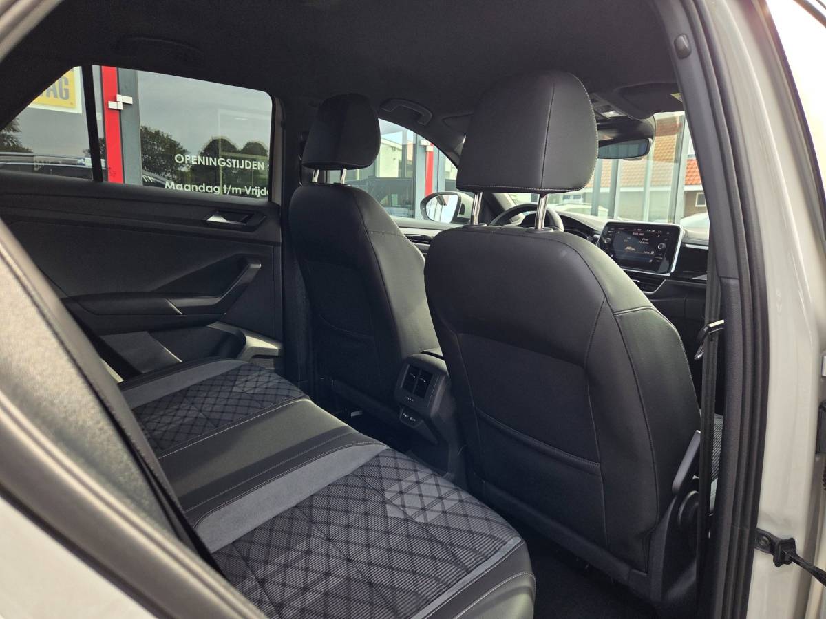 Volkswagen  Volkswagen T-Roc 1.5 TSI R-Line Business+ |Trekhaak afneembaar | Camera