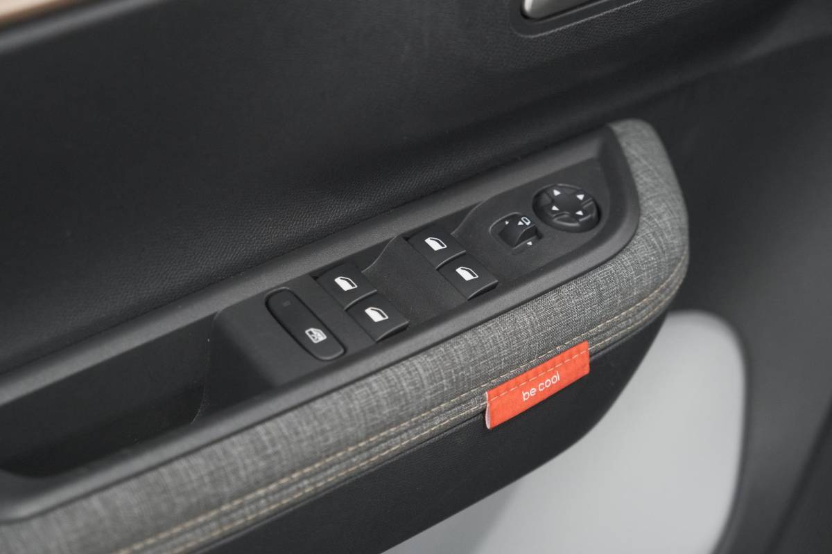 Citroën C3 Aircross Citroen C3 Aircross 1.2 Turbo 100pk Plus | Camera | Parkeersensoren | Apple Carplay