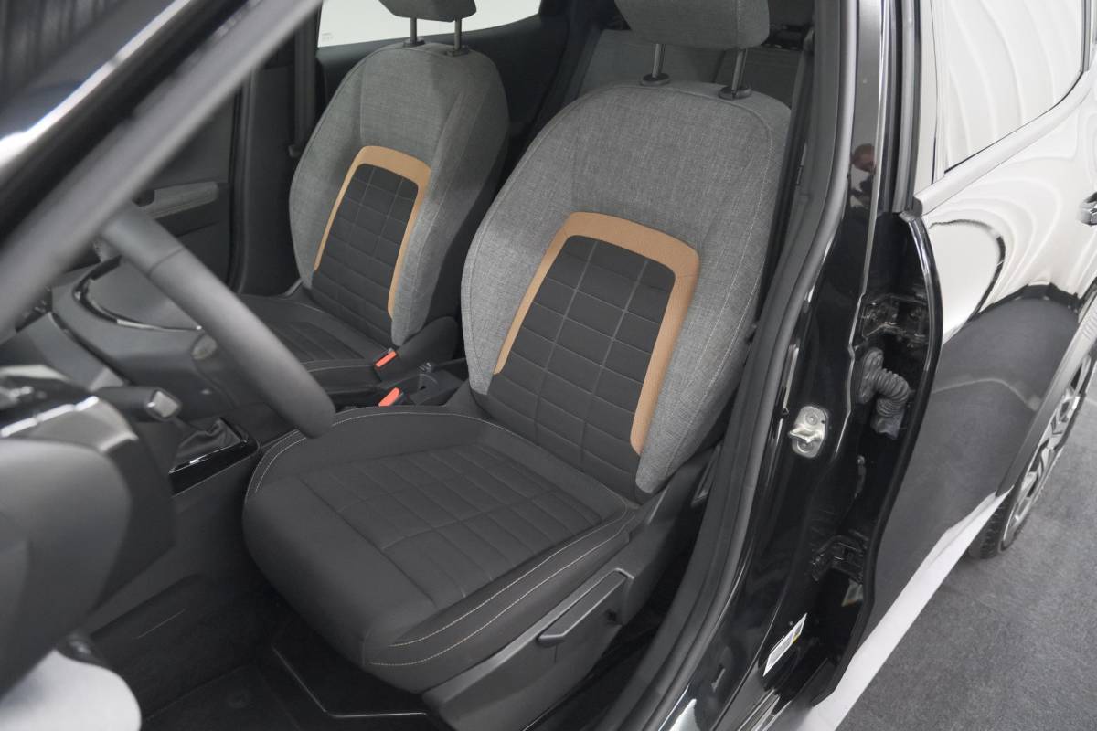 Citroën C3 Aircross Citroen C3 Aircross 1.2 Turbo 100pk Plus | Camera | Parkeersensoren | Apple Carplay