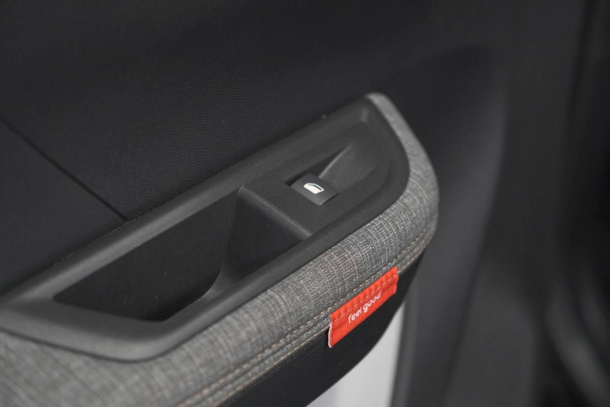Citroën C3 Aircross Citroen C3 Aircross 1.2 Turbo 100pk Plus | Camera | Parkeersensoren | Apple Carplay