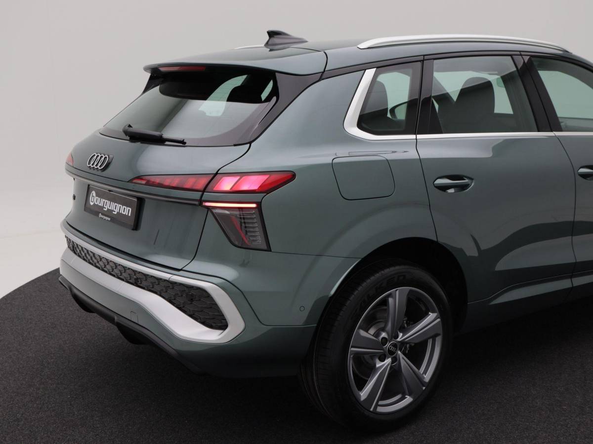 Audi Q3 Audi Q3 e-hybrid | S edition | 272 PK Hatchback | 19 inch | Privacyglas | Matrix Led |