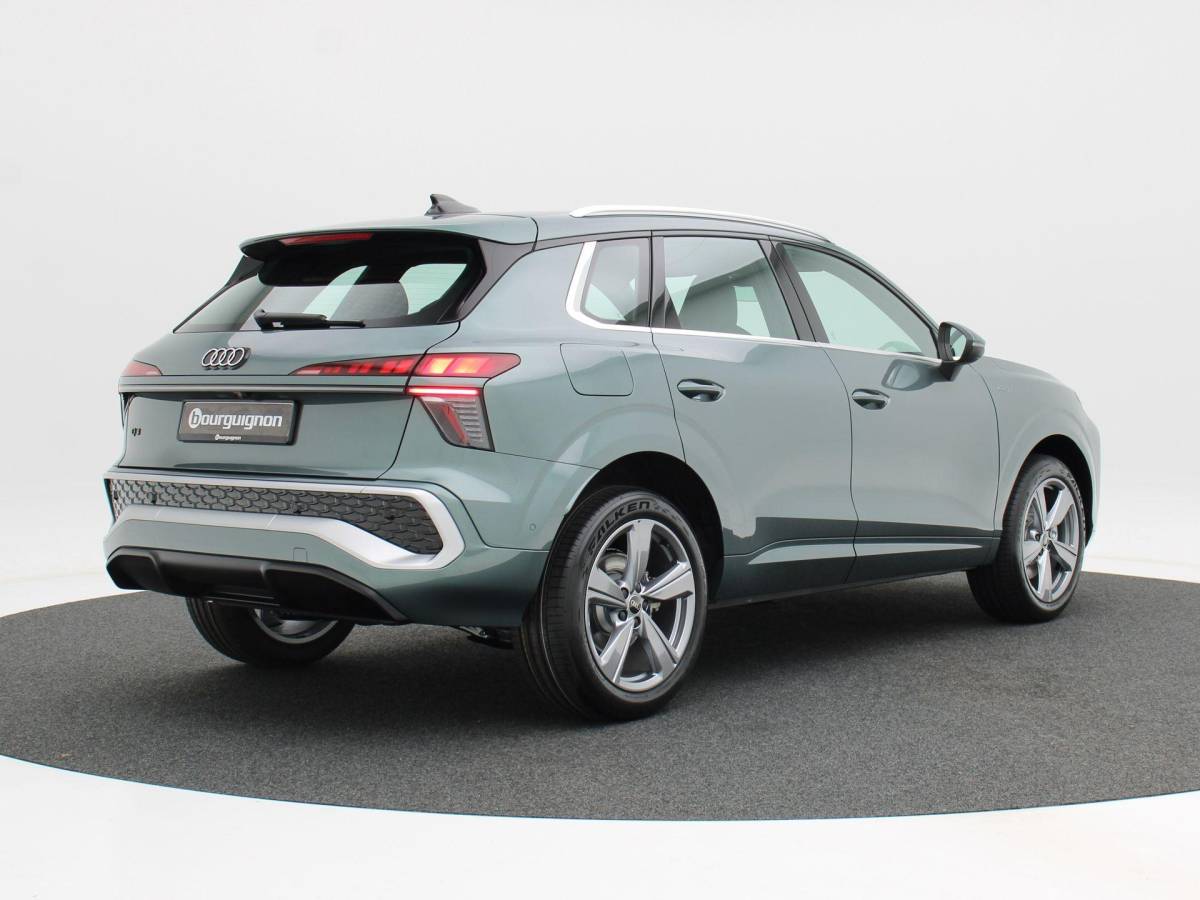 Audi Q3 Audi Q3 e-hybrid | S edition | 272 PK Hatchback | 19 inch | Privacyglas | Matrix Led |